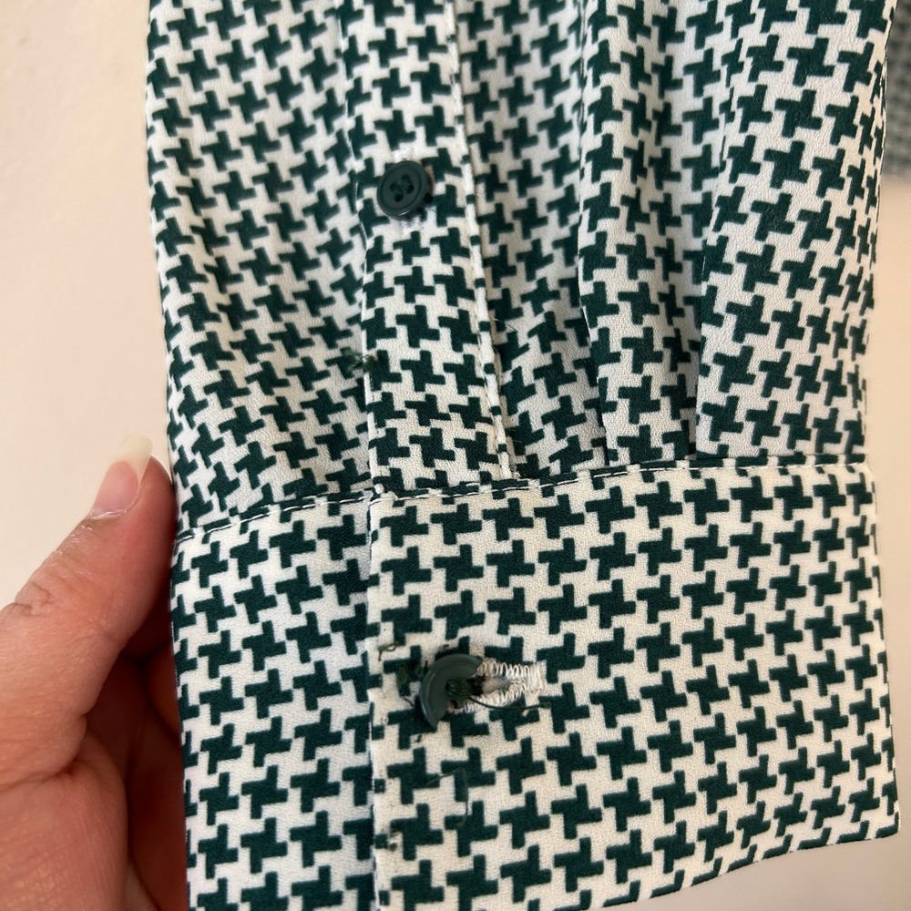 Talbots Womens Green White Houndstooth Hidden Button Office Blouse Large - Picture 2 of 5